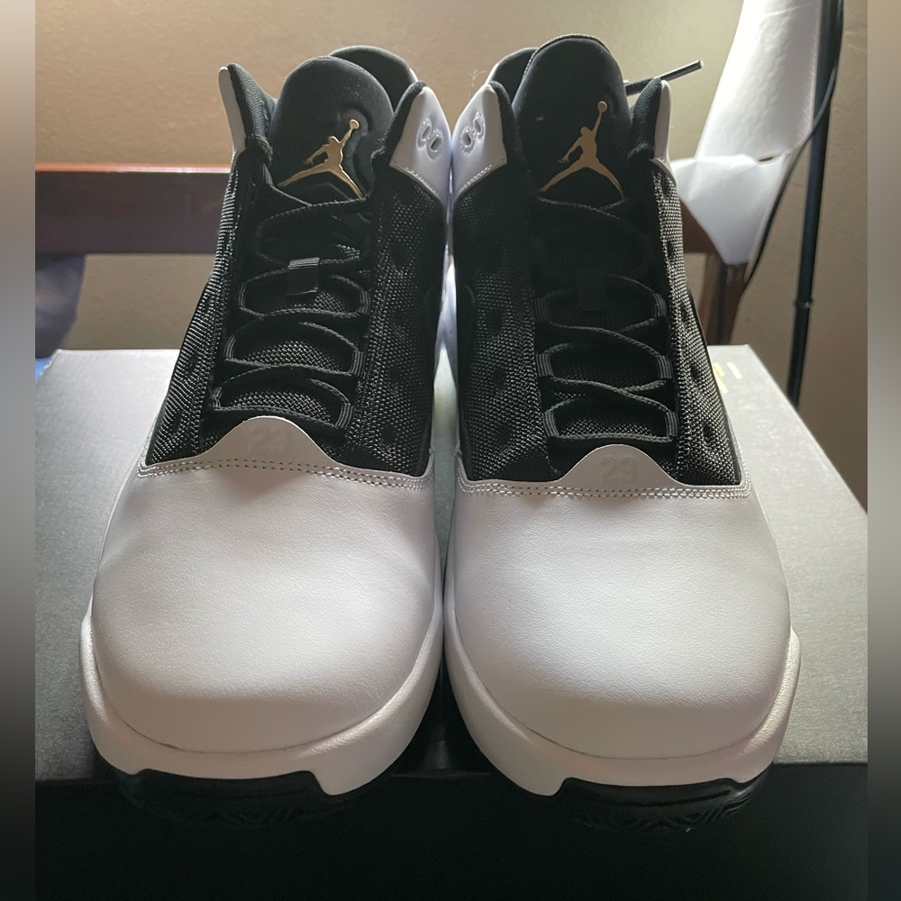 Men’s Jordan Max Aura size 13